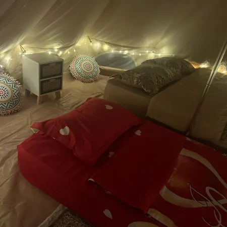 Luxussátor Meme Glamping Corbu
