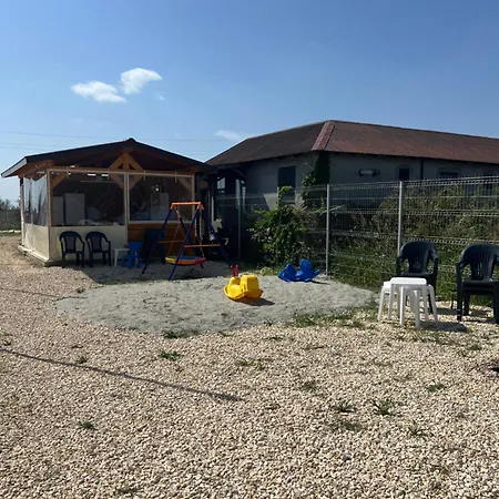 Meme Glamping *