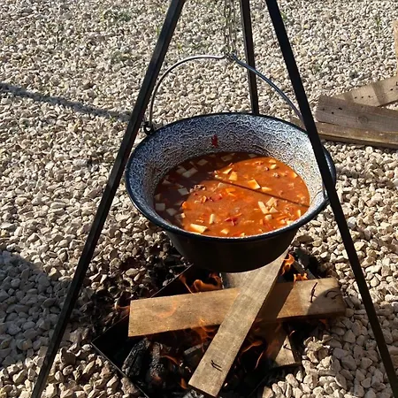Meme Glamping Luxussátor *
