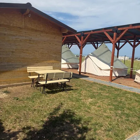 Luxussátor Meme Glamping Corbu